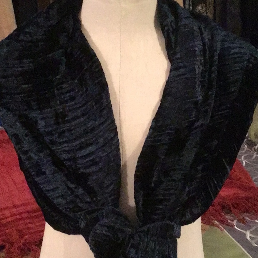 ECHO Handcrafted Scarf. New